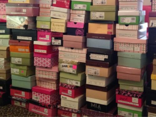 Как хранить сапоги с высоким голенищем без коробки. В чём хранить обувь – 9 лучших способов