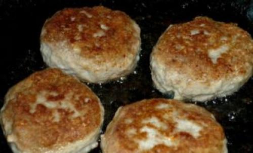 Куриные котлеты с манкой