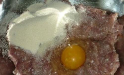 Куриные котлеты с манкой