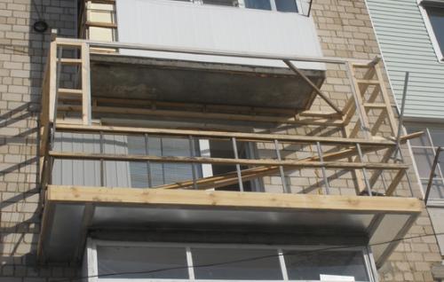 Можно ли обшивать балкон зимой. Можно ли застеклять балкон зимой или в непогоду?