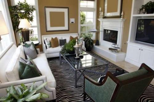 Зал с двумя окнами на разных стенах. Полезные советы при оформлении интерьера