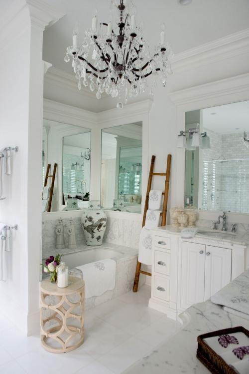 Интерьер особняка в пляжном стиле 12