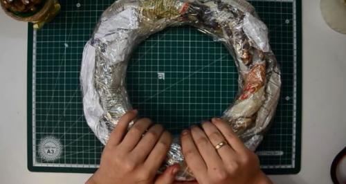 Украшения на Новый год 2019 своими руками. Новогодний венок