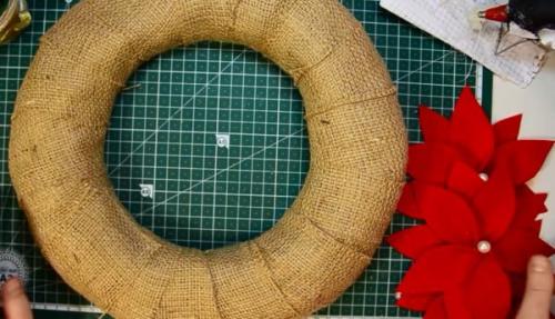 Украшения на Новый год 2019 своими руками. Новогодний венок