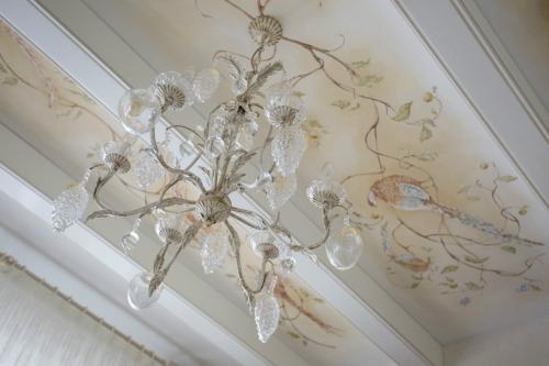 Неоклассика в интерьере частного дома 03