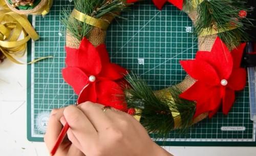 Украшения на Новый год 2019 своими руками. Новогодний венок