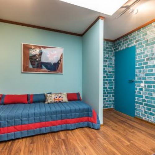 Светлые обои в комнату подростка мальчик.  Рекомендации по цвету