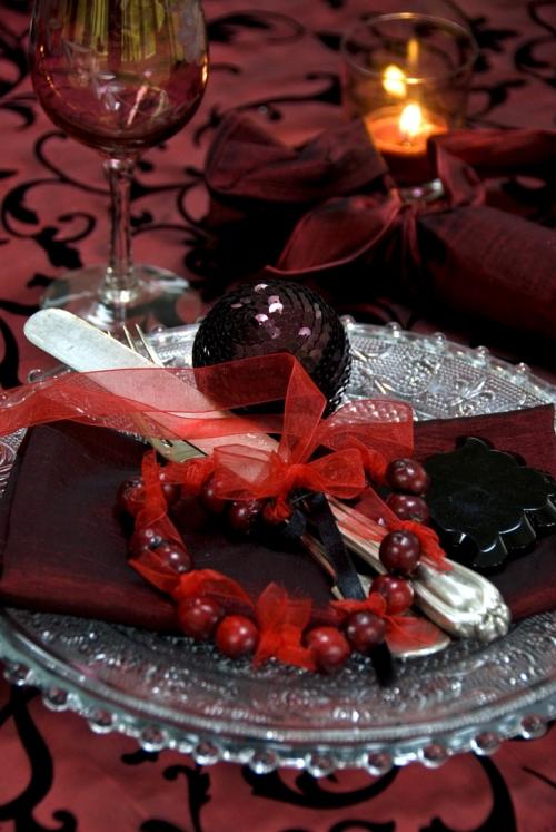 20 способов красиво украсить стол салфетками 01