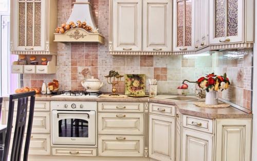 Как расположить технику на угловой кухне. Какой стиль для угловой кухни выбрать