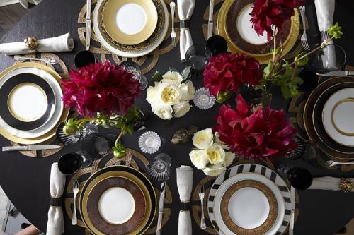 20 способов красиво украсить стол салфетками 17