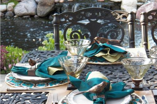 20 способов красиво украсить стол салфетками 04