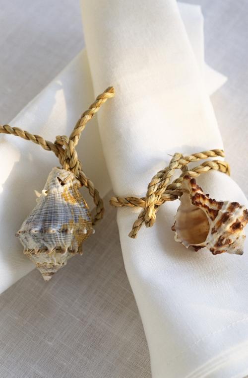 20 способов красиво украсить стол салфетками 15