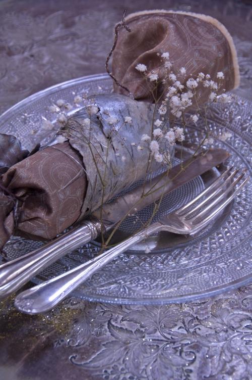 20 способов красиво украсить стол салфетками 12