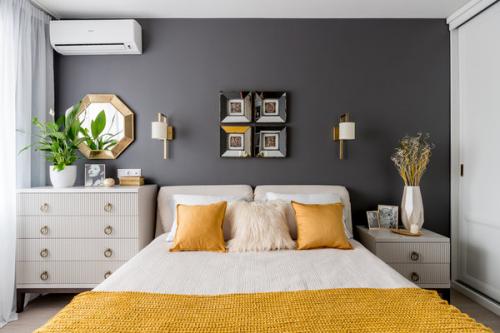 Ремонт в брежневских квартирах. Бюджетный ремонт двушки 49 м  в «брежневке»: фото до и после