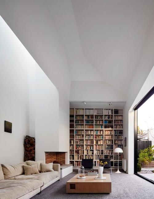 Красивый дизайн зала в частном доме. Выбор отделки