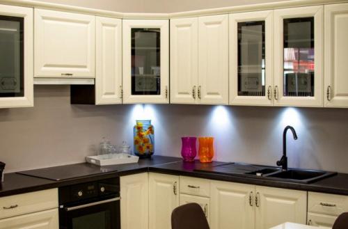 Угловые кухни 2 н.  Расположение мебели 17