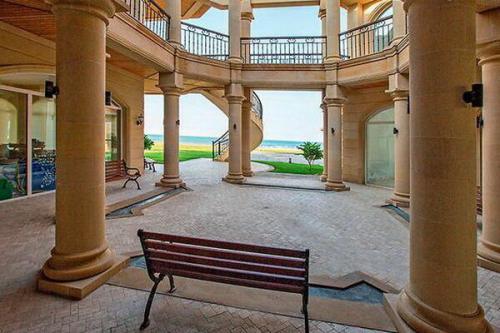 Эмин Агаларов где живет. Шикарный дом Эмина Агаларова в США