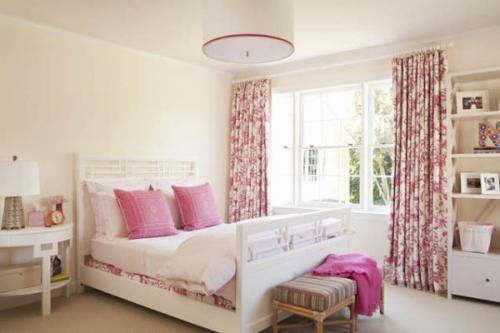 Гостевая комната в частном доме. Комната для гостей с одной кроватью