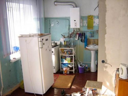 Перенос кухни в зал в хрущевке. Кухня в хрущевке: этапы ремонта