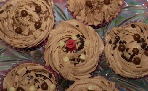 Белково-масляный крем для капкейков. Как сделать белково-масляный крем для капкейков в домашних условиях