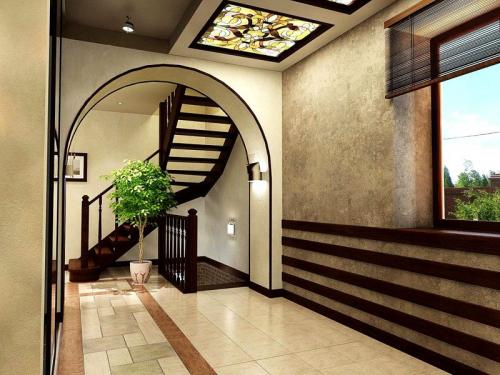 Оформление коридора в доме. Отделочный материал для отделки стен в прихожей: фото вариантов 02