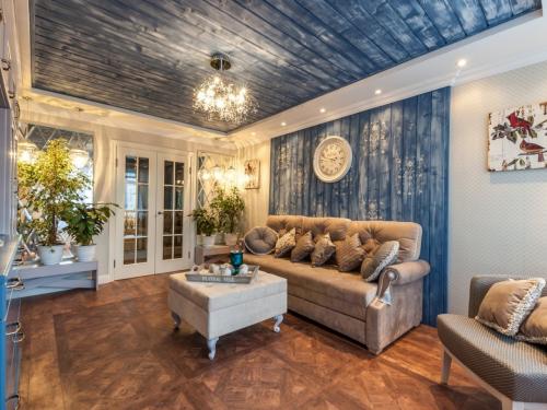 Как скрыть неровности стен. Как скрыть неровность стен