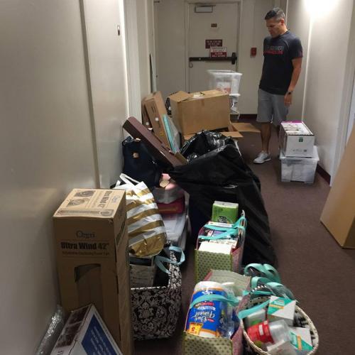 Как обустроить комнату в общежитии студенту. Две студентки превратили комнату в общежитии в невероятно уютную спальню