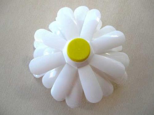 Сделать из пластиковых бутылок цветы. Как сделать цветы из пластиковых бутылок 07