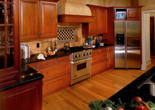 Расположение холодильника на кухне 8 у двери. Способы расположения холодильников