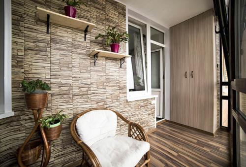 Самый дешевый способ отделки балкона. Отделка балконов. Особенности работ