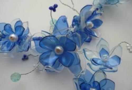 Цветы из бутылок на улицу. Цветы из пластиковых бутылок своими руками пошагово для начинающих