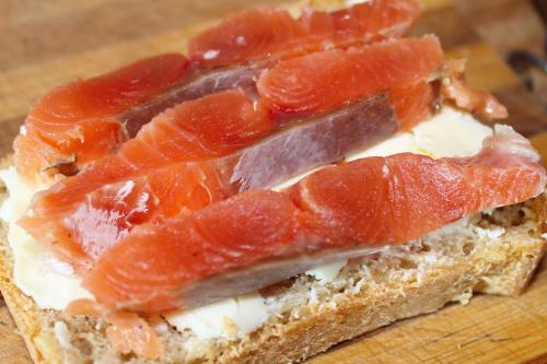 Как засолить красную рыбу большим куском. Красная рыба сухого посола