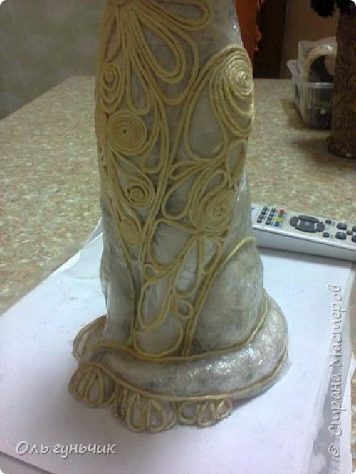 Кошки из бутылок и шпагата.