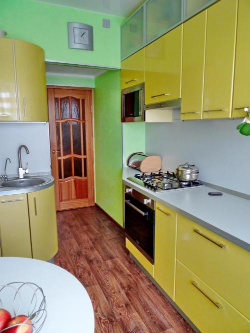 Фартук для зеленой кухни. Что в каком цвете оформить?