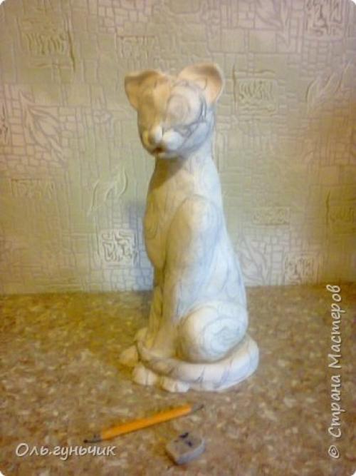 Кошки из бутылок и шпагата.