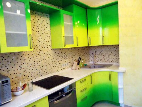 Фартук для зеленой кухни. Что в каком цвете оформить?