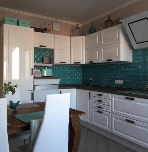 Как подобрать обои под цвет кухонного гарнитура. Выбираем цвет кухонного гарнитура