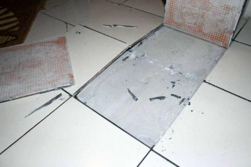 Как положить плитку на дерево. Сложности при укладке плитки