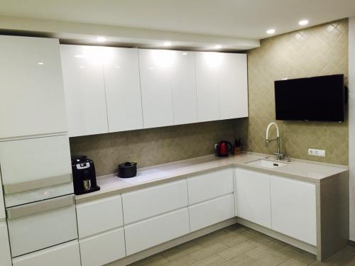 Как подобрать обои под цвет кухонного гарнитура. Выбираем цвет кухонного гарнитура