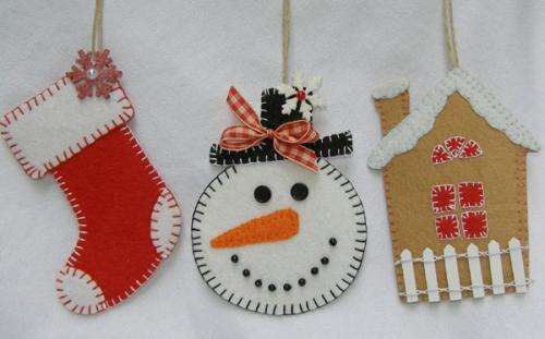 Игрушки из флиса новогодние. Елочные игрушки из ткани 01 Игрушки из флиса новогодние. Елочные игрушки из ткани 01