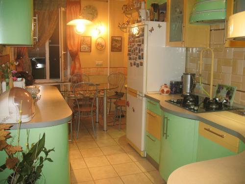 Фартук для зеленой кухни. Что в каком цвете оформить?