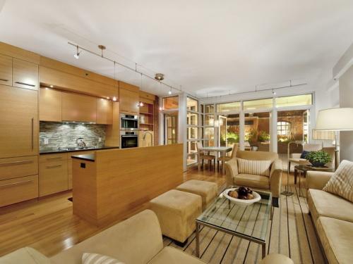 Дизайн кухни студии с перегородкой. Базовые принципы оформления