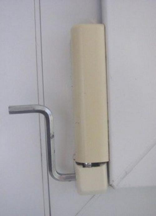 Регулировка пластиковых окон по вертикали. Общие особенности проведения регулировки окон ПВХ