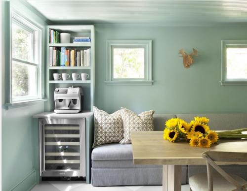 Цвет морской волны в интерьере 13