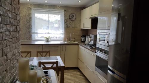 Декоративный кирпич в интерьере кухни. Сове. Определитесь с материалами