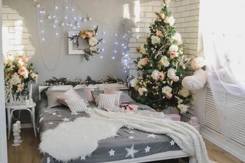 Новогодние украшения своими руками 2020. Как украсить комнату на Новый год 2020: простые идеи