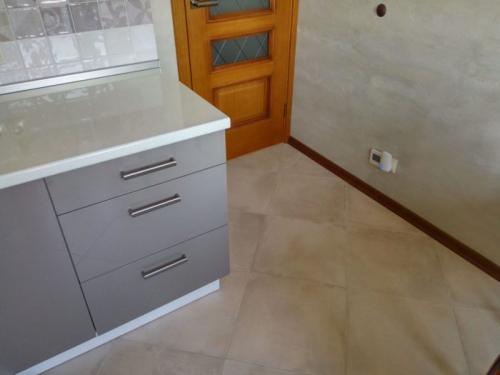 Какой пол в кухне лучше. Наиболее популярные варианты 09 Какой пол в кухне лучше. Наиболее популярные варианты 09