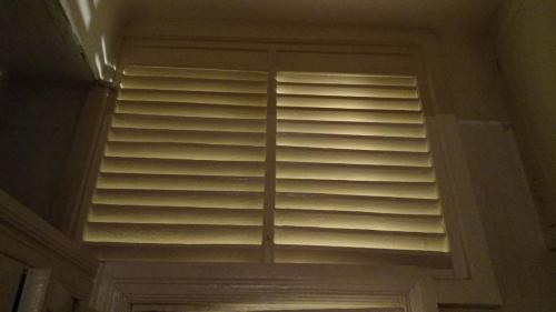 Сталинка окно в ванной. Для чего нужно окно в ванной комнате?