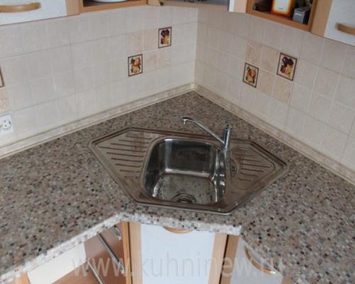 Замена плинтуса столешницы. Установка плинтуса на столешницу