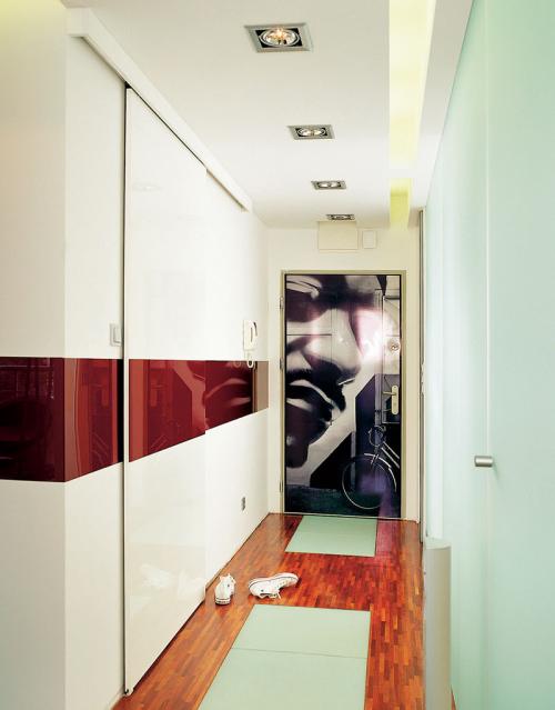 Как расширить визуально узкий коридор в квартире. Длинный и узкий коридор в различных стилях